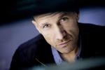 Journalist og historiker Adam Holm er aktuel med bogen 'Endestation Europa', hvor han har talt med 10 europæiske intellektuelle om et Europa i krise. Hør ham i samtale med den franske ambassadør, François Zimeray og tidligere chefredaktør på Politiken, Bo Lidegaard i denne Politiken Live Podcast. 