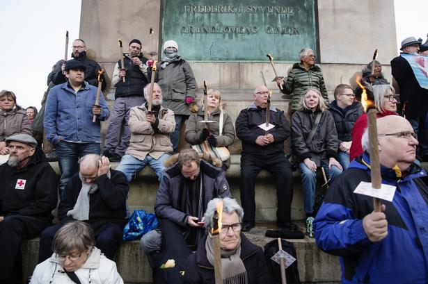 Mindehøjtidelighed for Anker Jørgensen på Christiansborg Slotsplads