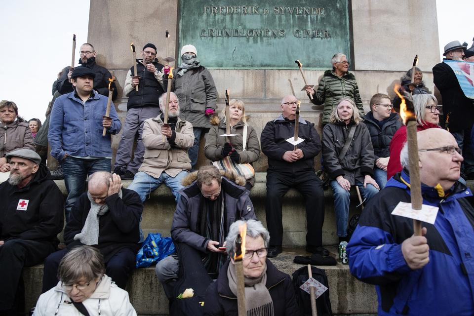 Mindehøjtidelighed for Anker Jørgensen på Christiansborg Slotsplads