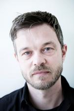 To. Den svære 2'er, men ikke for Bugge Kold, der leverer en indlevende roman. 