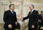 Rigtige venner. Ruslands præsident Putin og Ungarns Viktor Orban bruger Ukraine på hver sin måde. Foto: Jurij Kotjetkov, Yuri Kochetkov/AP