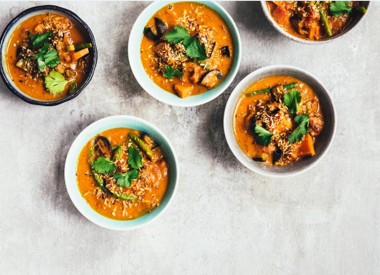 Der er smæk på både smag og farver i den her curry. Foto: Ditte Ingemann