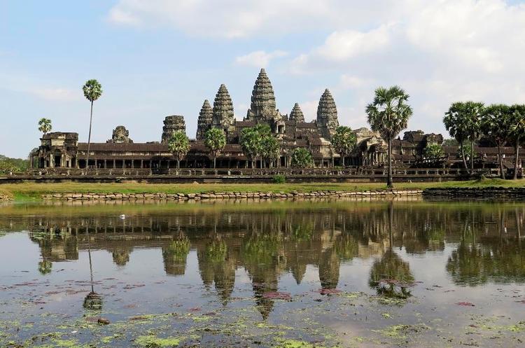 Tempelby. Angkor Wat er hovedtemplet i den cambodjanske ruinby. Venlige guddomme, dæmoner og nymfer indgår som en del af fortællingen om byen. Foto: Niklas Rehn. 