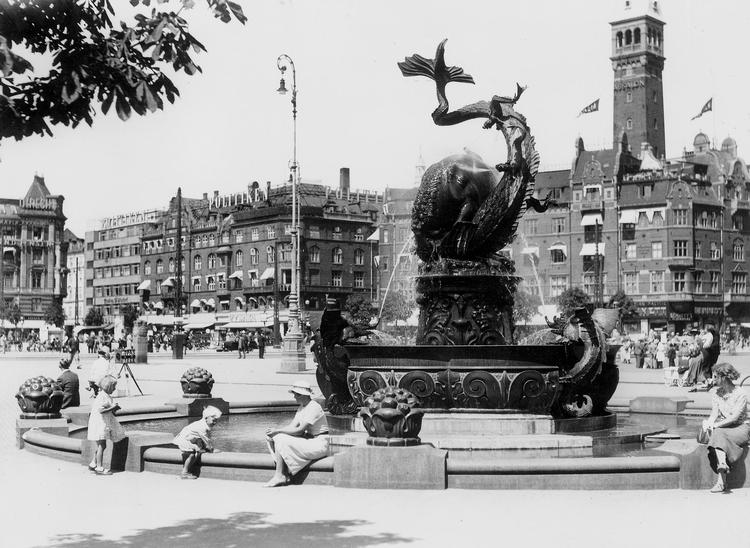 Pragt. Dragespringvandet som det så ud frem til 1954 - og som det nu forhåbentlig kommer til at se ud igen. 