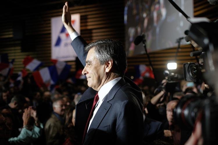 russerros. Putin roser François Fillon: Han »adskiller sig stærkt fra planetens andre politikere ... Han er en ægte professionel, som er i stand til at forsvare sine synspunkter«. 