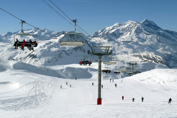 parat. Det franske skisportssted Val D'Isère er klar til at åbne for gæsterne denne weekend. Dette foto er dog fra tidligere år. 