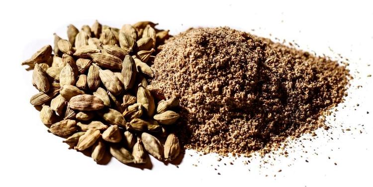 JULEKRYDDERI. Gløgg er en krydret drik og skal derfor have smag af kanel, nelliker, kardemomme og stjerneanis. 