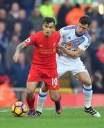 Ude. Coutinho regnes af mange eksperter for den bedste spiller i Premier League i øjeblikket. 