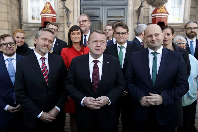 VLAK-REGERINGEN. I den nye trekløverregering er der mændene, der sidder på magten. 