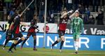 EUFORI. 19-årige Rasmus Nissen har i kampens start bragt sit hold FC Midtjylland foran 1-0 mod OB, og det skulle fejres. 