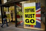 Nedgang? Hvis Storbritannien forlader EU på en måde, der afskærer landet fra det indre marked, kan det ramme britiske brancher hårdt, som denne forretning i London der har ophørsudsalg. 
