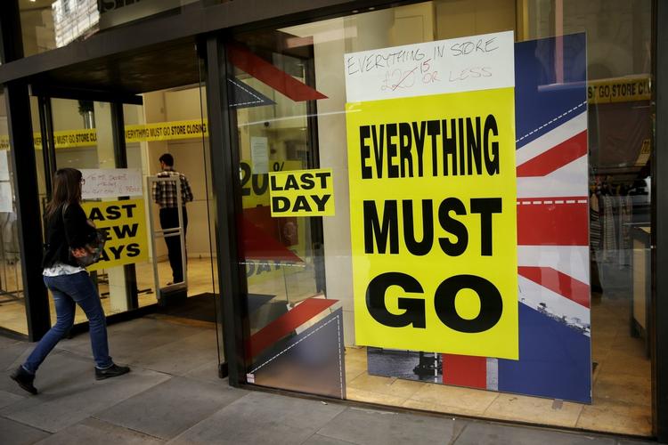 Nedgang? Hvis Storbritannien forlader EU på en måde, der afskærer landet fra det indre marked, kan det ramme britiske brancher hårdt, som denne forretning i London der har ophørsudsalg. 