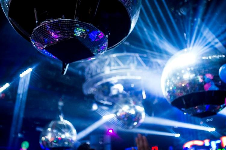 Fristed. David Mancusos hjem i New York var ramme om de berømte Loft-fester, som var et fristed for bl.a. homoseksuelle, latinoer og sorte. 