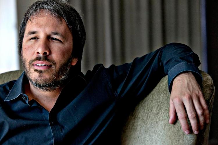 Genreskifte. Denis Villeneuve fik kommerciel succes med narkokrigsfilmen 'Sicario'. Med 'Arrival' er han skiftet til sci-fi-genren, som optakt til at han skal instruere opfølgeren til Ridley Scotts 'Blade Runner', 'Blade Runner 2049'. 
