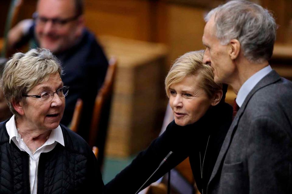 Kulturminister og kirkeminister Mette Bock får gode råd af de to forgængere: Radikale Venstres Marianne Jelved og Venstres Bertel Haarder. 