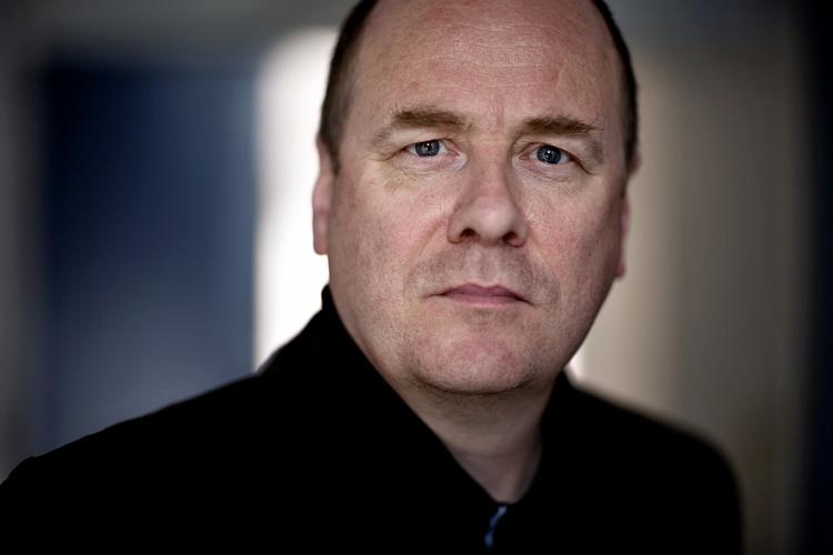 Forfriskende. Arnaldur Indridasons brug af krimigenren i sin nations tjeneste har været litterær fornem og forfriskende. 