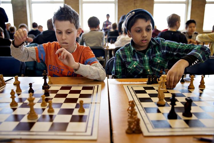 Det norske stortalent Magnus Carlsen startede sin skakkarriere i skolen. Her er det Skolernes Skakdag på Lindehøjskolen i Herlev. 