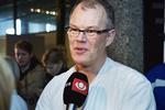 AFSKEDSGAVE. Den afgående klinikchef på Rigshospitalets fødeafdeling, Morten Hedegaard, har gjort et stort indtryk på mange patienter. 122 forældre sender ham nu en afskedstak. 