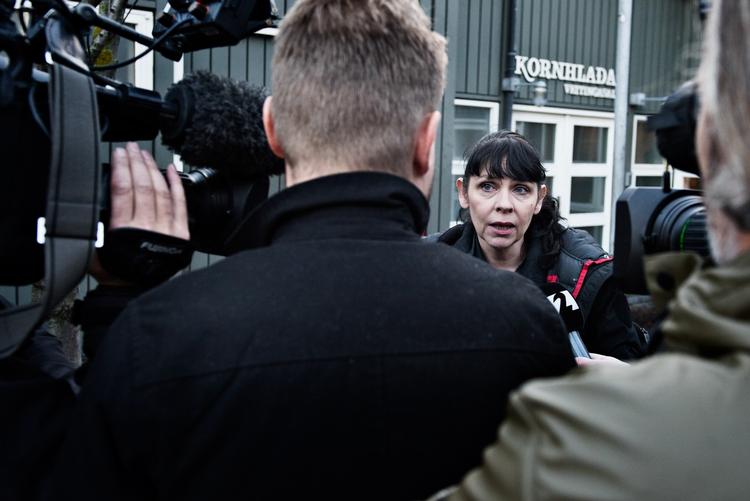 Piratpartiets uformelle leder, Birgitta Jónsdóttir, står nu med gode kort på håndenf or at blive islands næste statsminister. 