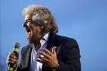 Grillo. 68-årige aktivist og komiker Beppe Grillo vil have udskrvet valg nu, da Bevægelsen 5 stjerner, ifølge meningsmålinger, nyder ligeså stor opbakning som Matteo Renzi. 