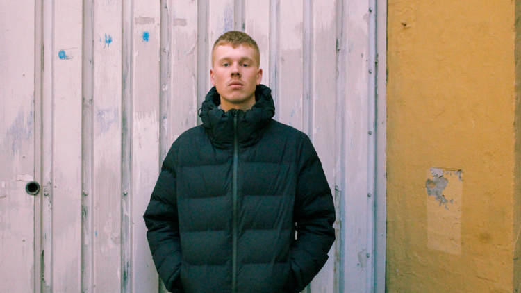 Hverdagspoesi. Emil Kruse er oprindeligt medlem af Vangede-duoen Sleng. 