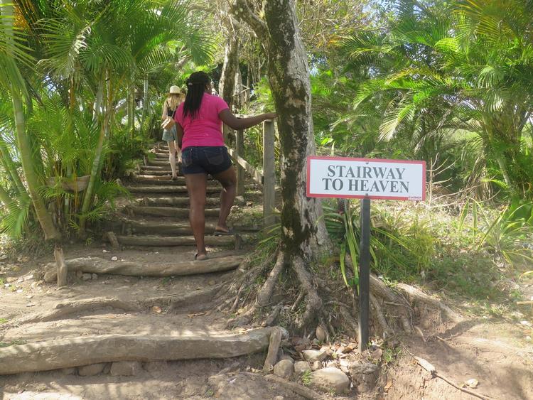 Udsigtsposten på toppen af vandreturen Tet Paul Nature Trail, har fået kælenavnet ’Stairway to Heaven’ . 