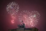 Brandenburger Tor vil danne rammen om nytårsfesten i Berlin. Normalt kommer der omkring en million mennesker til den udendørs fest. 