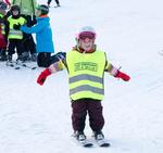 Formålet med den gratis skiundervisning er at få de 4- til 14-årige til at interessere sig for skiløb i klub. 