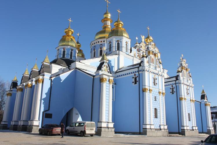 Sankt Michael-kirken i den ukrainske hovedstad blev ødelagt i 1937 og genopbygget i 2001. 