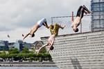 Når vejret er til det, anbefaler jeg en dukkert i Havnebadet på Islands Brygge i København. 