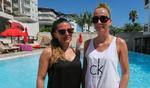 Mia Holm, København, og Laurie Nielsen fra Nykøbing Sjælland holder ferie sammen med deres kærester på Sunprime Alanya Beach. 