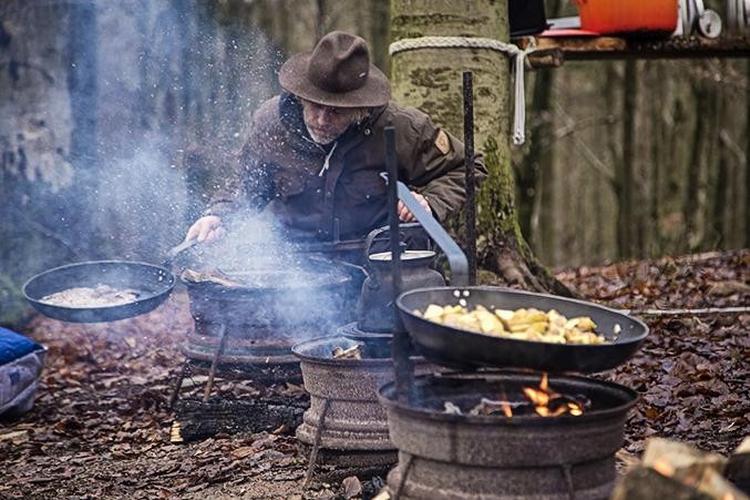 Gæster skal føle sig forbundet med naturen, når de spiser og overnatter hos Stedsans in the Woods. 
