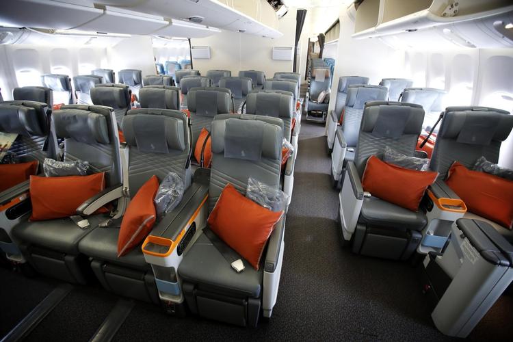 Premium economy på Singapore Airlines er nu for første tilgængelig for de mange danskere, der rejser østpå på ferie. 