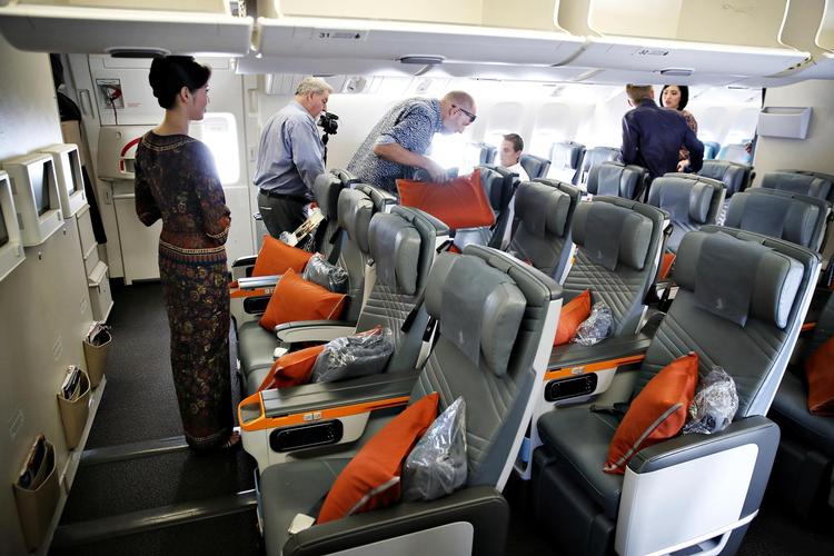 Premium economy på Singapore Airlines’ københavnerrute er en lille afdeling klemt inde mellem de mange business- og economy-sæder. 