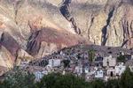 Jujuy i det nordlige Argentina er støvede landsbyer, farverige døre, alpakaer, kridhvid saltørken, gravsteder på størrelse med små lejligheder og alle de eventyr, der endnu ikke er opdaget. 