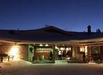 Lapland Hotel Sirkantähti ligger i gåafstand til det meste i den lille finske by Levi – også til hovedliften, som ligger cirka fem minutter væk. 
