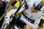 Chris Froome har øje for selv de mindste detaljer – også placeringen af sin vanddunk – og har på den måde skabt sig en upopulær kørestil. Men han er altså bare taktisk klogere end de fleste konkurrenter.   Peter Dejong/AP/AP