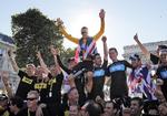 Team Sky dominerede Tour de France 2012 med seks etapesejre, den gule trøje til Bradley Wiggins og andenpladsen til Chris Froome. 
 