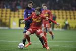 Der var flere talentspejdere til stede i Farum i går - blandt andet fra Ajax Amsterdam, der angiveligt skulle holde øje med FC Nordsjællands anfører, Mathias Jensen. Han gjorde det fint, men det var den anden anfører, Jakob Poulsen fra FC Midtjylland, der scorede i topdysten, som sluttede 1-1. Mads Claus Rasmussen // Ritzau Scanpix