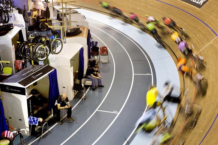 Alt er i Ballerup Super Arena gjort klar til at optimere rytternes betingelser fra start i aften. 