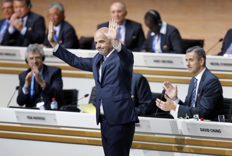 Gianni Infantino har fået meget kritik, siden han blev valgt til ny Fifa-præsident, men ikke al kritikken har været berettiget, mener DBU-formand Jesper Møller. 