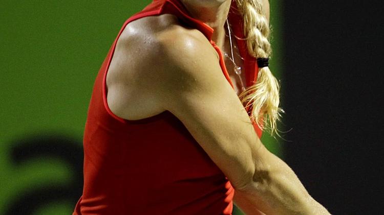 Wozniacki var stærk mod Safarova. Vinder hun over sin tjekkiske modstander og kroner indsatsen med en finalesejr, overtager hun toppladsen på Road to Singapore-listen og kan kalde sig verdens bedste i år. 