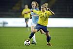 Nanna Christiansen fra Brøndby i kamp i Champions League mod Manchester City, der aflønner deres spillere. Englænderne har 10 aktører med ved EM i Holland. 