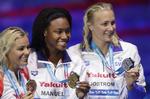 VM-medaljeskamlen i 100 m fri talte tre olympiske mestre fra sidste år: Pernille Blume (50 m fri), Simone Manuel (100 m fri) og Sarah Sjöström (100 m butterfly). 