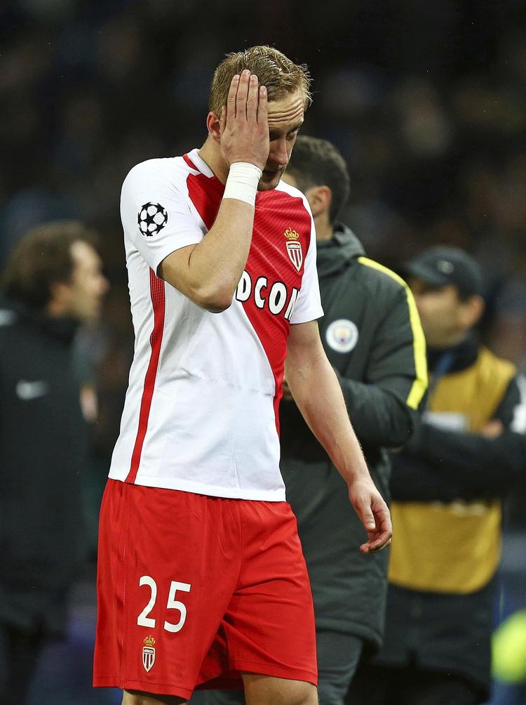 Kamil Glik er en af de dominerende skikkelser på det polske landshold. Han siger, at Polen går efter alle 3 point i Parken. 
