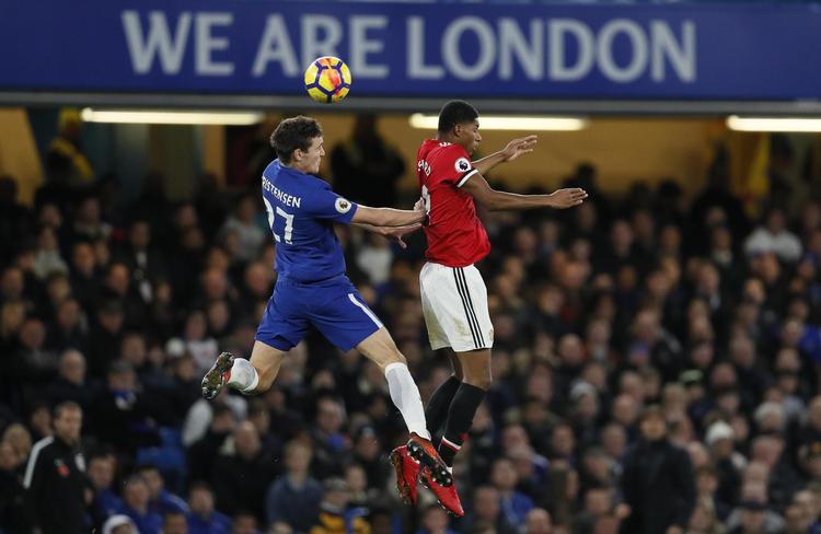 Andreas Christensen havde styr på det, da han var i dueller med Marcus Rashford her på billedet og stærke Romelu Lukaku i Chelseas 1-0-sejr over Manchester United i søndags. 