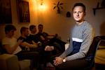Peter Mejlvang dyrker sin passion for fodbold med kammeraterne på tv og PlayStation. Som aktiv udfolder han sig i Pan. 