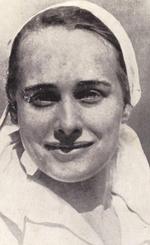 Pauline Kohlers påståede beretning fra Hitlers sydtyske bjergborg blev lanceret med dette manipulerede foto af den påståede forfatter. I virkeligheden var det et stykke britisk anti-Hitler-propaganda, skrevet af to journalister. 
