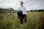 Frank J forsvarer byggeri på fælleden