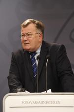 Hjort og Løkke præsenterer udkast til forsvarsforlig